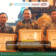 BPS-Statistics Kepulauan Riau Province Receives Regional Development Partner Award